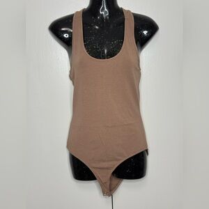 Heart & Hips Brown Scoop Neck Women Bodysuit Size L - NWT